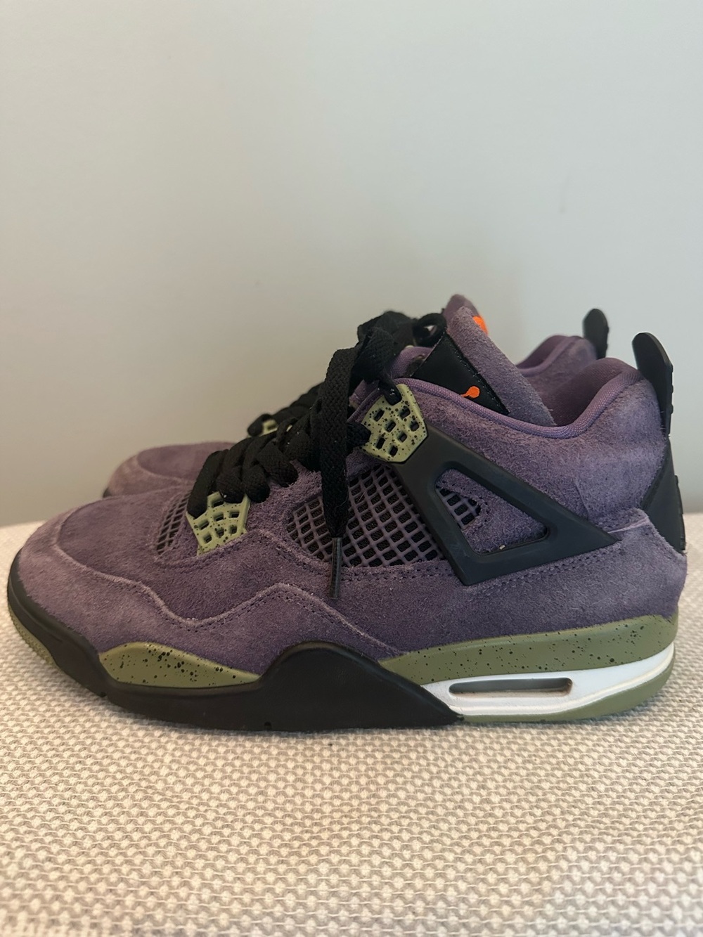 Air Jordan 4 Retro Mid Canyon Purple Suede Mens 6.5 Womens 8 AQ9129-500
